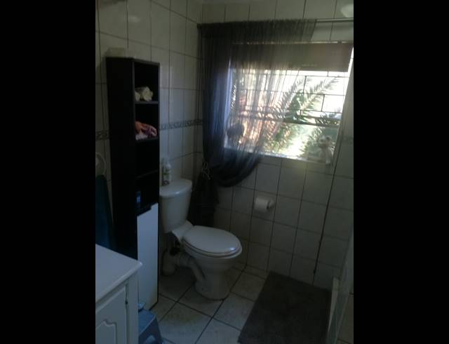 3 BEDROOM HOUSE TO LET IN SAFARI GARDENS